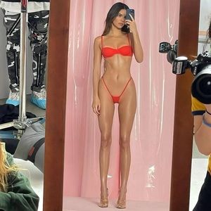 SKIMS Micro Thong + Bra Set - Fits Everybody - Neon Orange